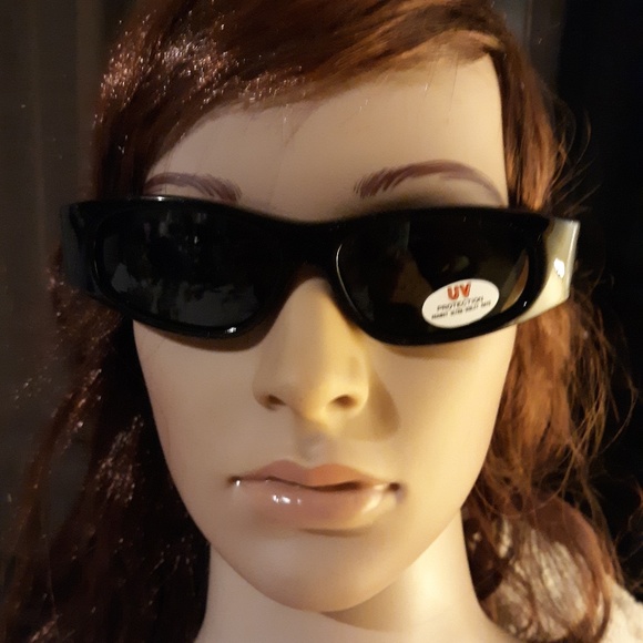 Black Plastic Framed Sunglasses w/ Dark Lenses - Picture 2 of 5